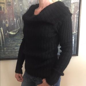 MODA international sweater